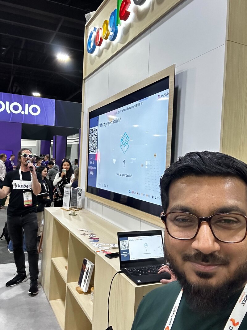 Horizontal scaling: applied to the crowd.